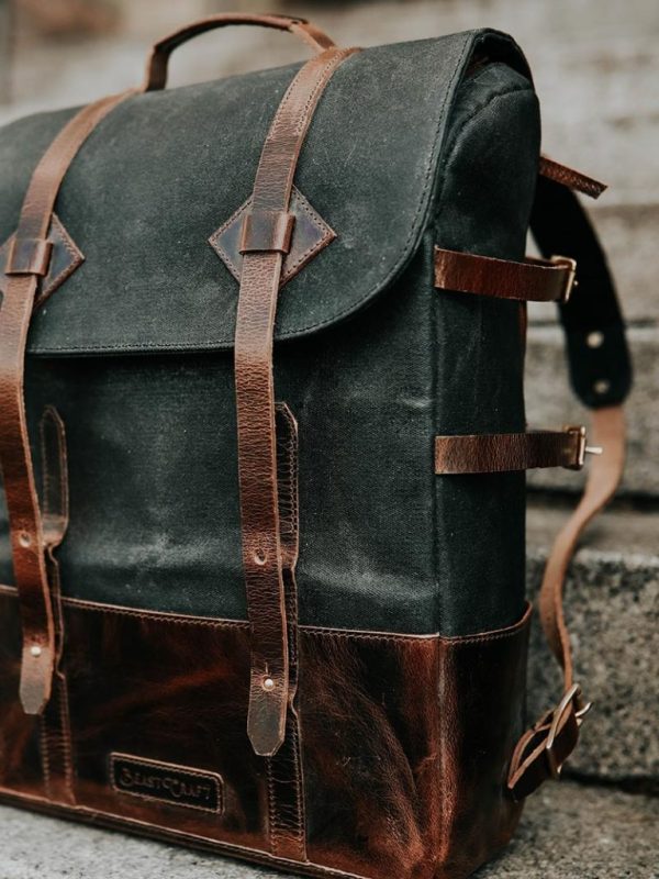lina-verovaya-TeBKnxH_9XA-unsplash-1-768x1024 Lina Verovaya Travel Bag 9